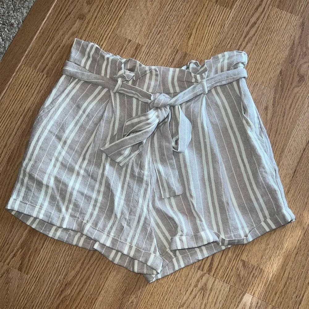 Paperbag Shorts - Picture 1 of 3